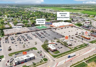 Plus de détails pour 760-800 W Johnson St, Fond Du Lac, WI - Commerce de détail à louer