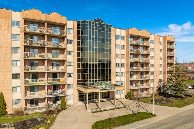 More details for 325 Boul Jean-Baptiste-Rolland E, St-Jérôme, QC - Office/Retail for Lease