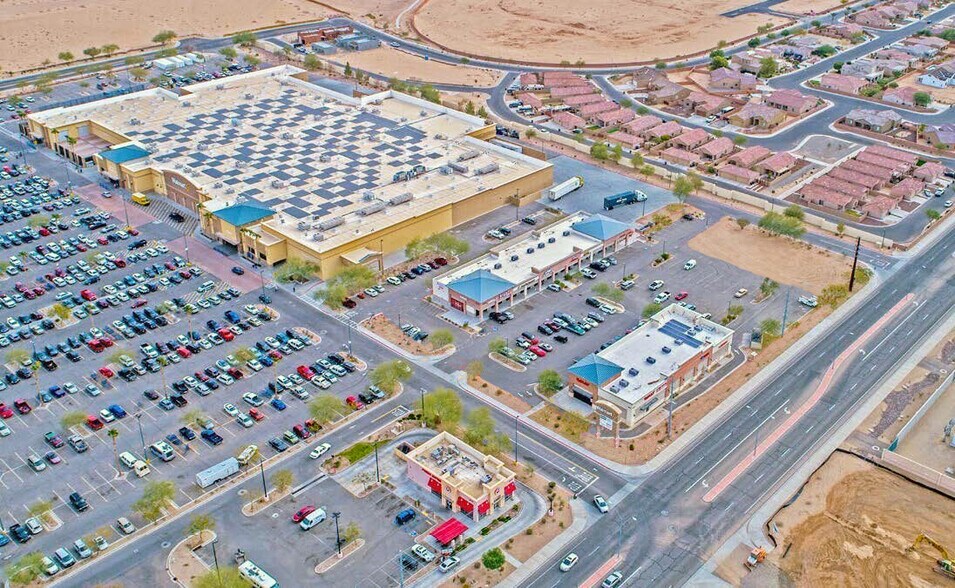 E 32nd St, Yuma, AZ à louer - Photo du bâtiment - Image 1 de 1