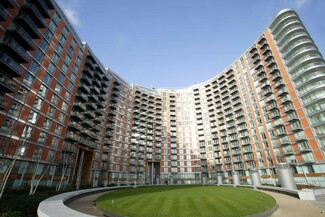 Plus de détails pour 1 Fairmont Ave, Londres - Commerce de détail à louer