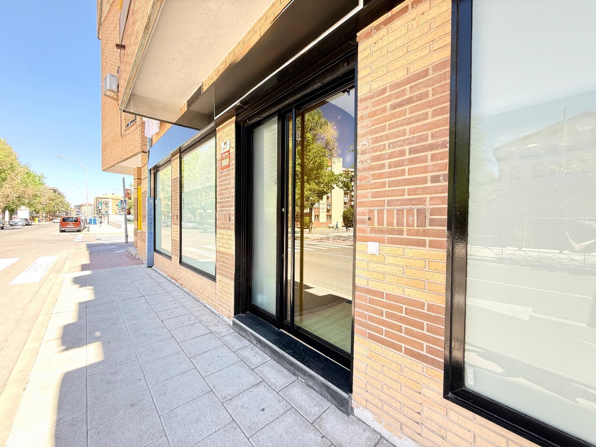 Multifamily in Pinto, Madrid for sale Primary Photo- Image 1 of 8