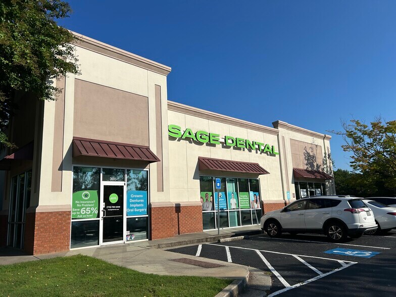 1227 Rockbridge Rd, Stone Mountain, GA for lease - Building Photo - Image 2 of 7