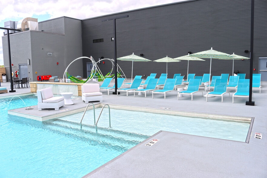 2875 Olentangy River Rd, Columbus, OH for lease - Building Photo - Image 3 of 14