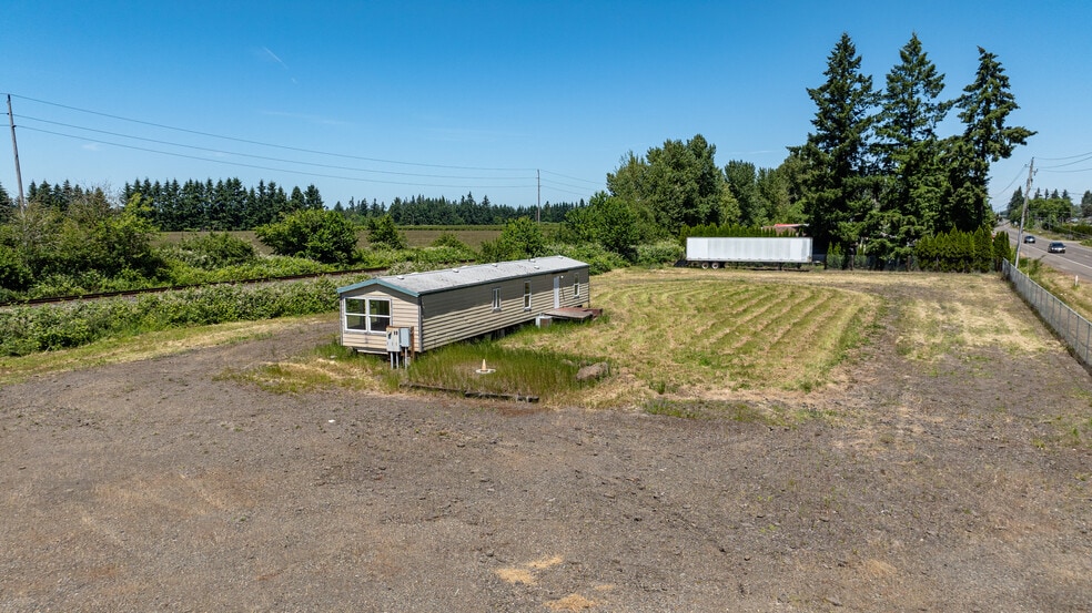 18767 Highway 99 E, Hubbard, OR for sale - Building Photo - Image 3 of 8
