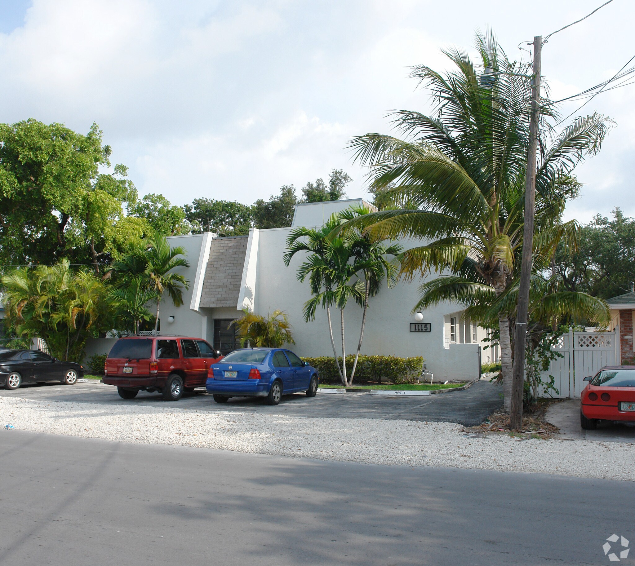 1115 SW 2nd Ct, Fort Lauderdale, FL à vendre Photo principale- Image 1 de 137