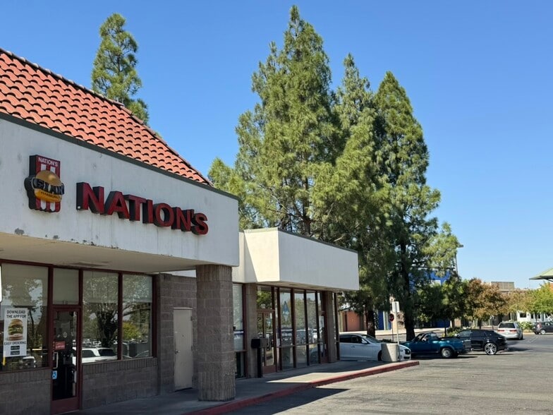 100-152 Browns Valley Pky, Vacaville, CA for lease - Building Photo - Image 3 of 10