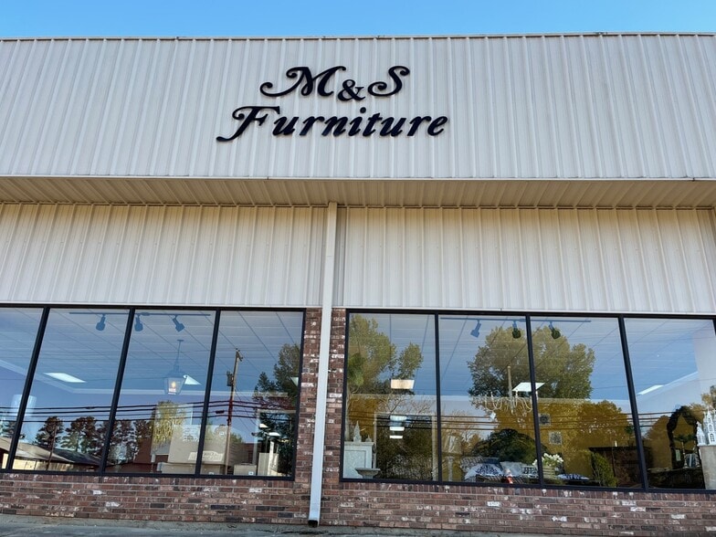 1103 E Main St, Philadelphia, MS for sale - Building Photo - Image 2 of 25