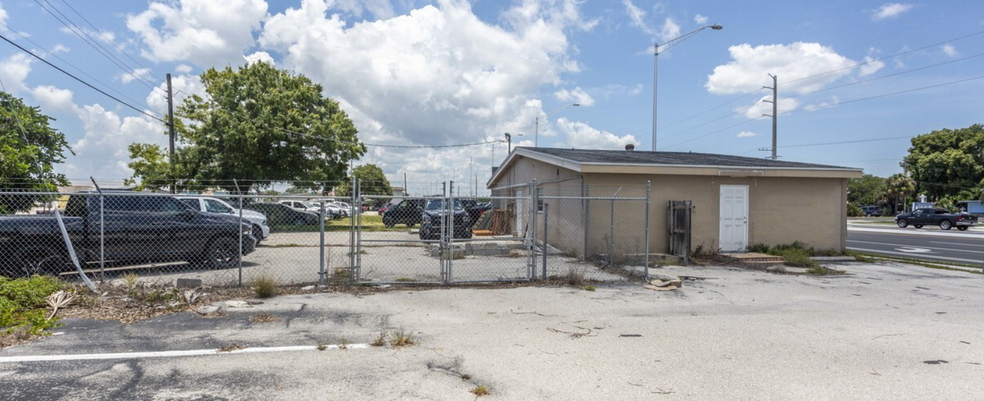 320 Us Highway 41 Byp S, Venice, FL for lease - Building Photo - Image 3 of 8