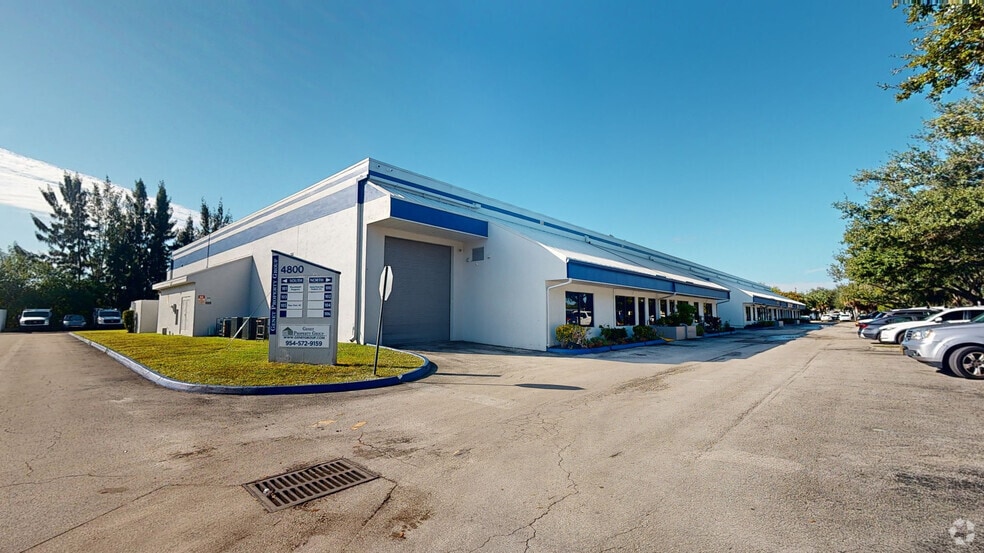 4800 SW 51st St, Davie, FL for lease - Matterport 3D Scan - Image 2 of 17