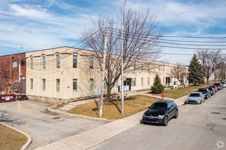 7535-7565 Av M.-B.-Jodoin, Montréal, QC à louer - Photo du bâtiment - Image 2 de 3