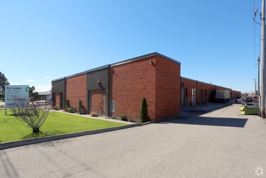 701-745 Fenmar Dr, Toronto, ON for sale - Primary Photo - Image 1 of 1