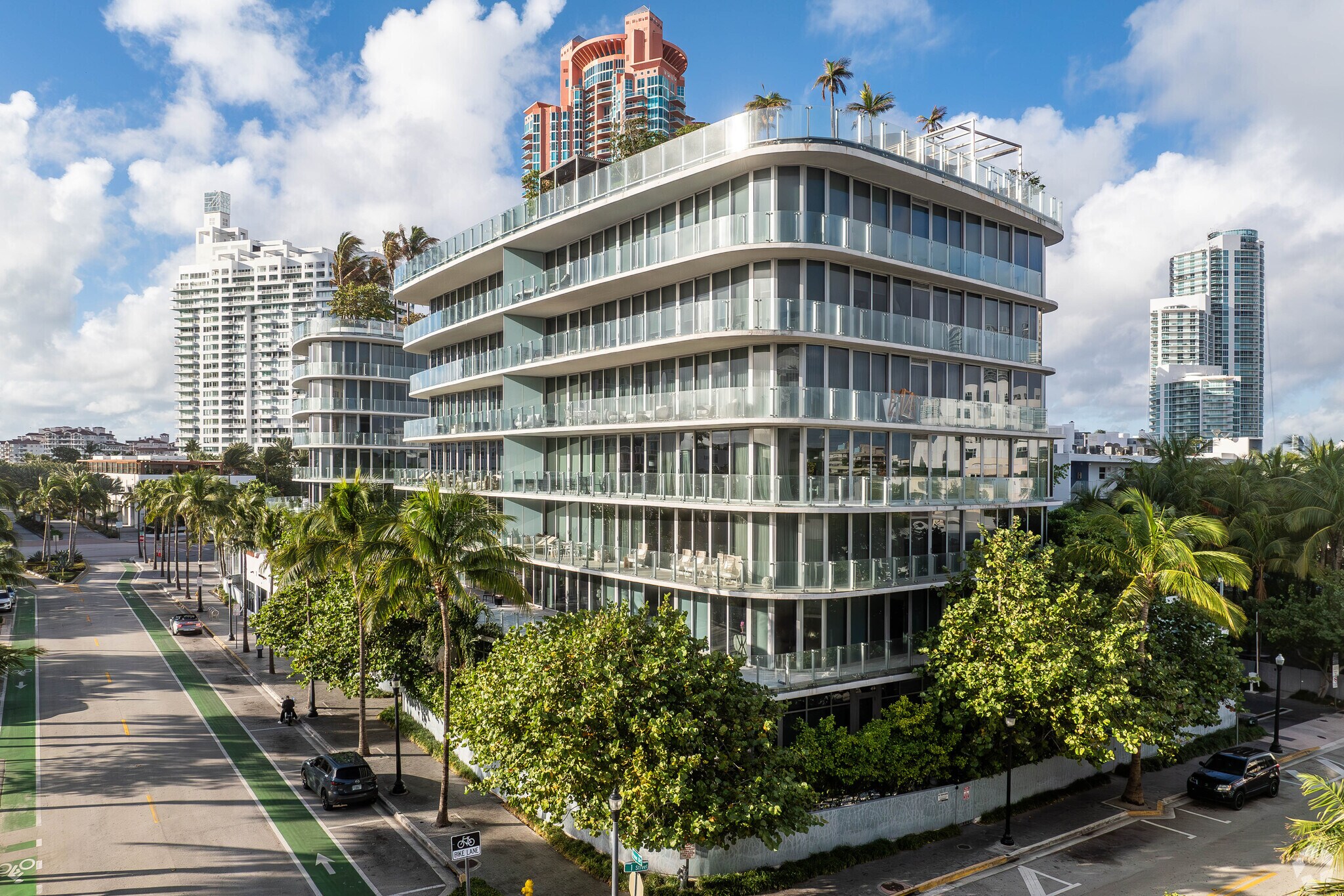 1 Collins Ave, Miami Beach, FL à vendre Photo principale- Image 1 de 71