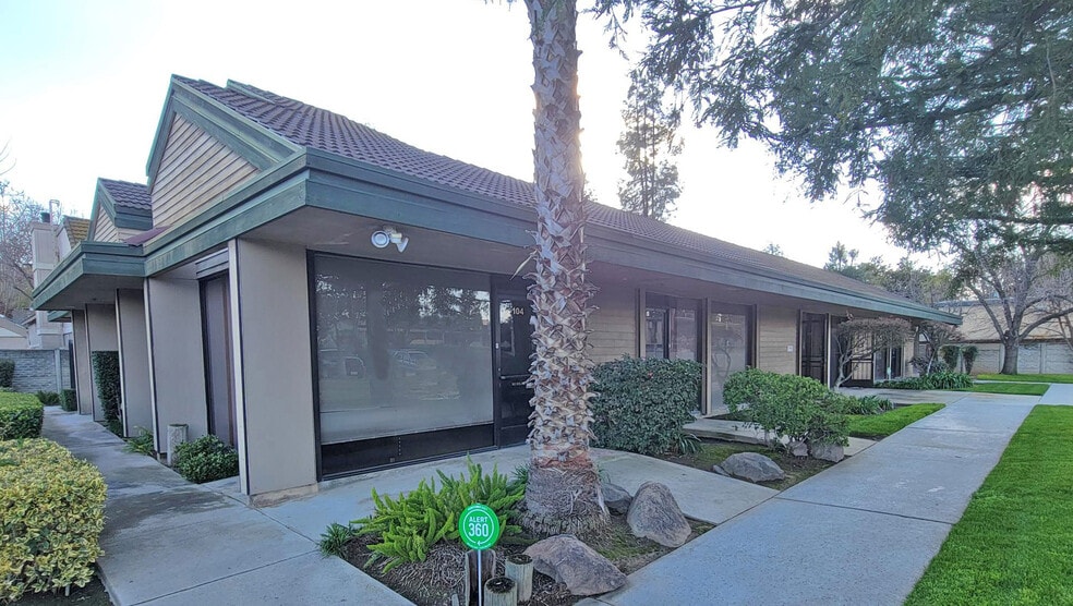 2755 E Shaw Ave, Fresno, CA for lease - Building Photo - Image 1 of 13