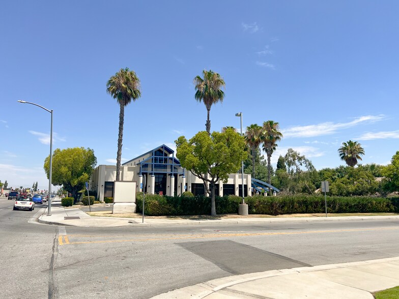 4625 Ming Ave, Bakersfield, CA for lease - Building Photo - Image 2 of 13