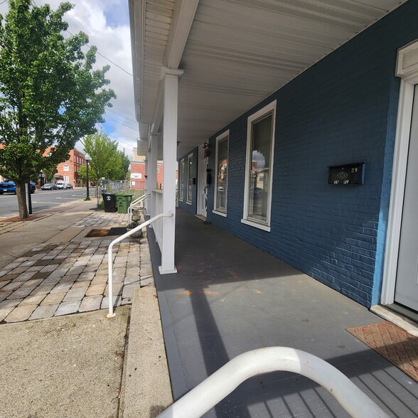 37 W Washington Ave, Washington, NJ for lease - Building Photo - Image 3 of 14