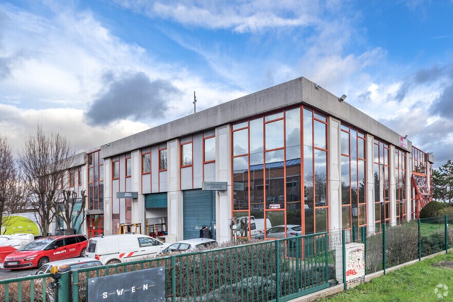 114 Avenue Louis Roche, Gennevilliers à louer - Photo du bâtiment - Image 3 de 3