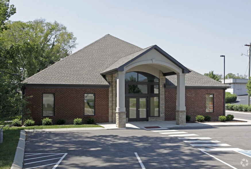 200 Westland Ave S, Gallatin, TN à louer - Photo du bâtiment - Image 2 de 7