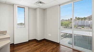 9100 N 2nd St, Phoenix, AZ à louer Photo intérieure- Image 1 de 10