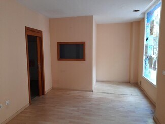 Plus de détails pour Commerce de détail à vendre