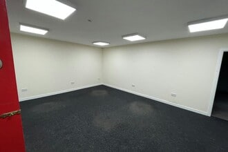 Brook Way, Hastings for lease Interior Photo- Image 2 of 5