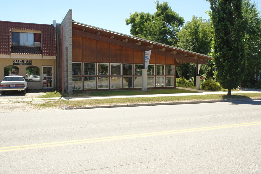 525 Cedar St, Sandpoint, ID à vendre - Photo du bâtiment - Image 2 de 2