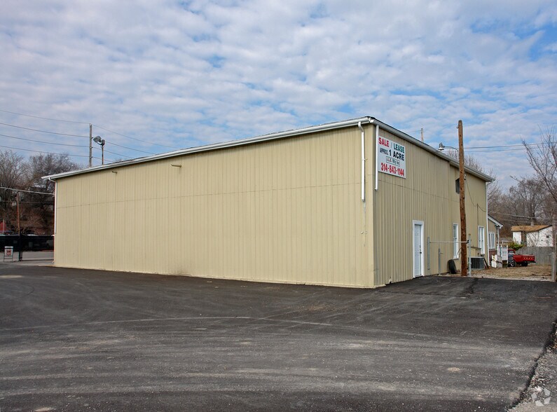 8915 S Broadway, Saint Louis, MO for sale - Building Photo - Image 2 of 8