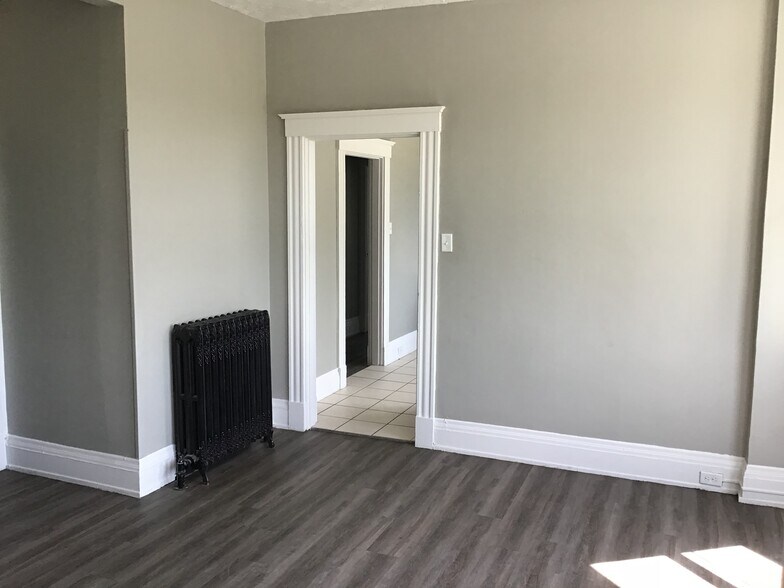 2326 Norwood Ave, Norwood, OH à vendre - Photo intérieure - Image 3 de 15