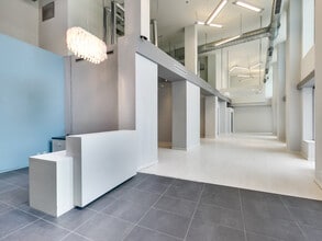 50 Lynn Williams St, Toronto, ON à louer Photo du bâtiment- Image 1 de 23