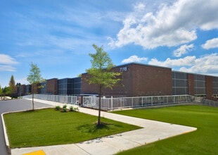 7308 S Millers Way, Oak Creek, WI for lease Building Photo- Image 2 of 13