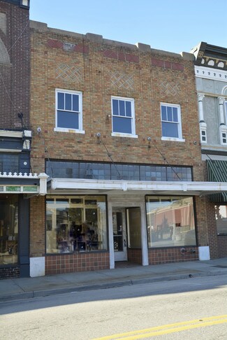 Plus de détails pour 114 S Main St, Blackstone, VA - Commerce de détail à vendre