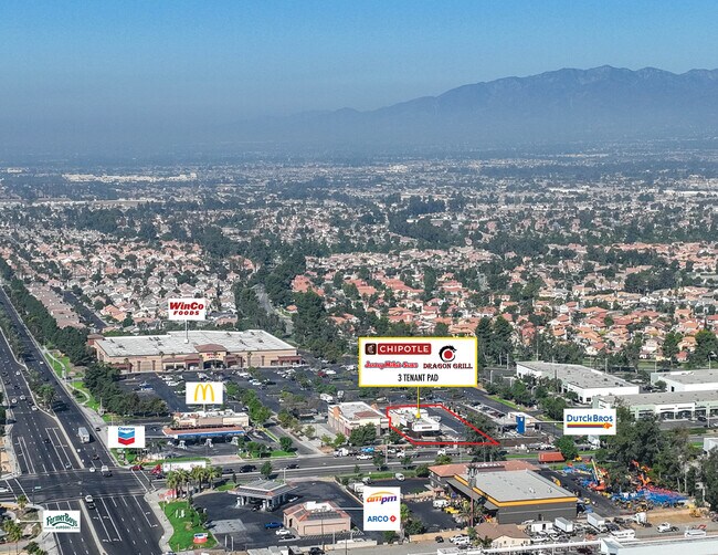 Plus de détails pour 8030 Cherry Ave, Fontana, CA - Commerce de détail à vendre