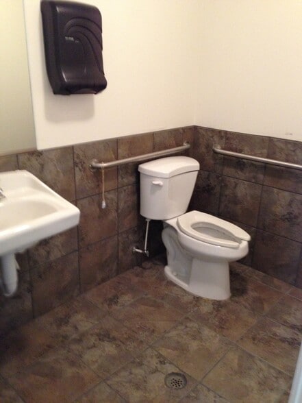 652-728 W 1725 N, Logan, UT for lease - Building Photo - Image 3 of 5