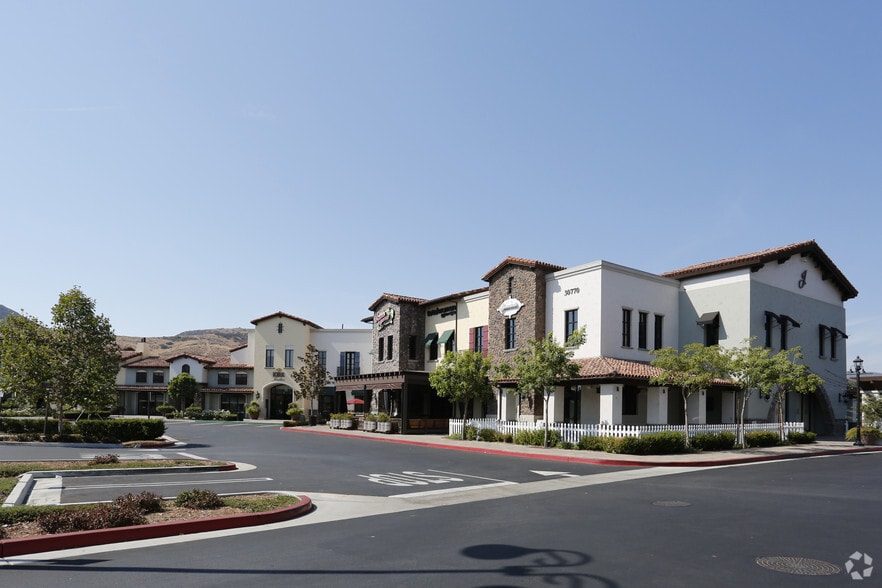 30770 Russell Ranch Rd, Westlake Village, CA à louer - Photo principale - Image 1 de 10