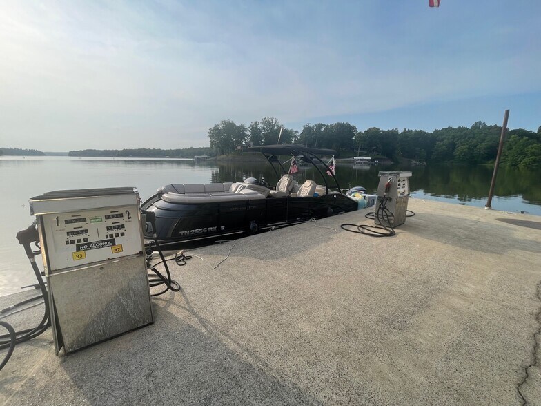 Old Hwy 121, Buchanan, TN à vendre - Photo du bâtiment - Image 3 de 18