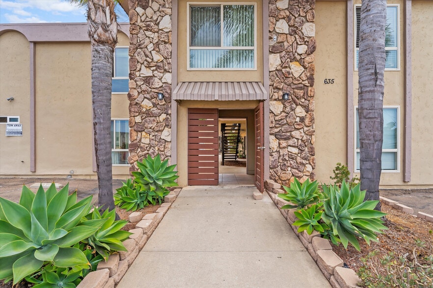 635 Emory St, Imperial Beach, CA for sale - Building Photo - Image 3 of 30