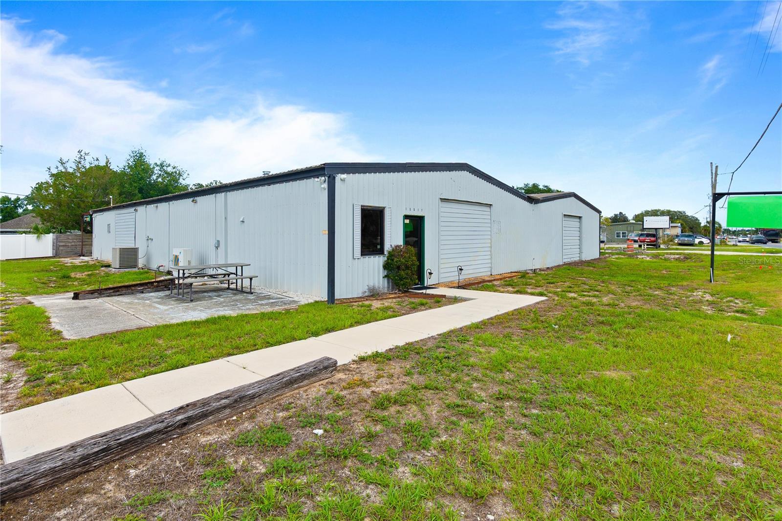 15617 Old US Highway 441, Tavares, FL à vendre Photo du bâtiment- Image 1 de 59