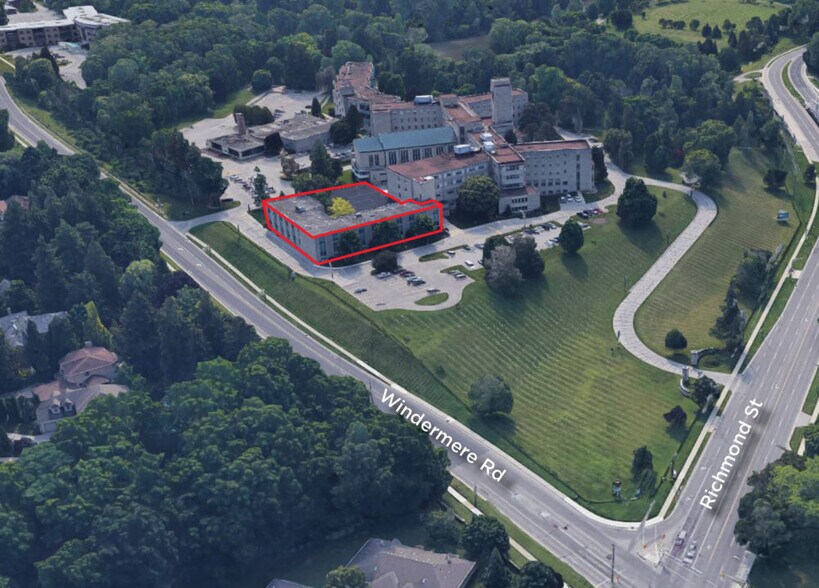 1490 Richmond St, London, ON for sale - Primary Photo - Image 1 of 1