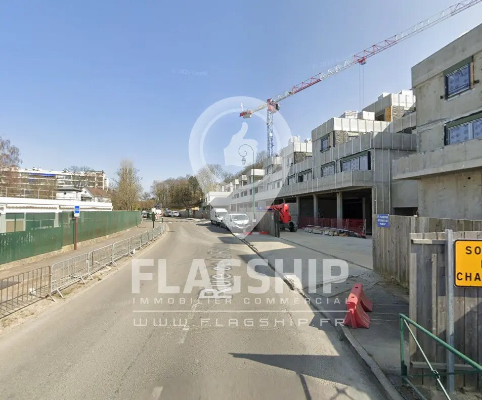 Retail in VILLE-D'AVRAY for lease Construction Photo- Image 1 of 3