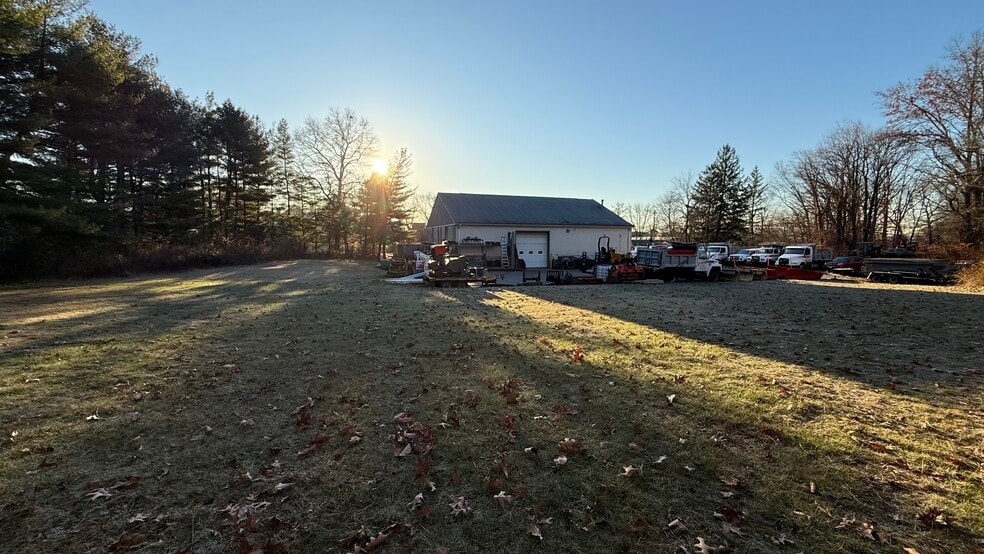 3211 Bordentown Ave, Parlin, NJ à vendre - Photo du bâtiment - Image 3 de 7