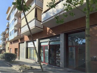 Plus de détails pour Multi-résidentiel à vendre