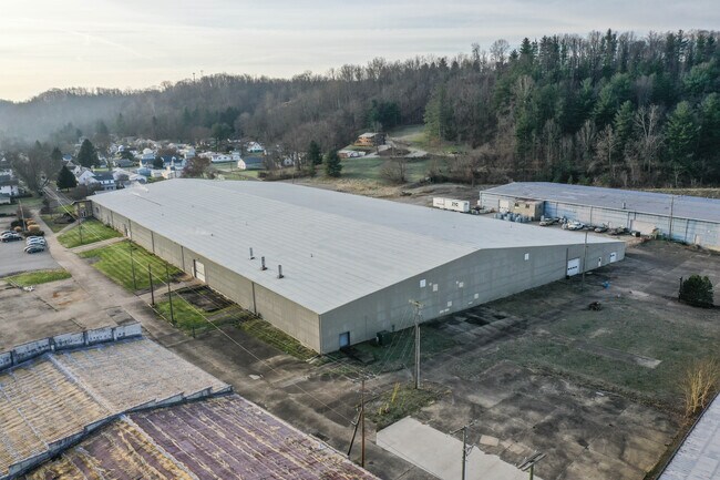 Plus de détails pour 210 13th St, Malta, OH - Industriel à louer