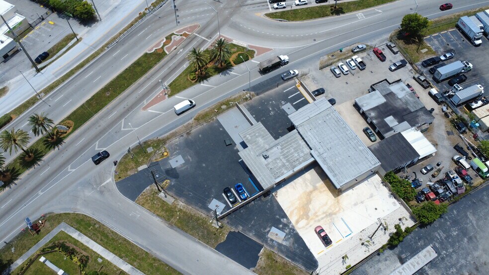 17440 NW 2nd Ave, Miami, FL à vendre - Photo du bâtiment - Image 3 de 14