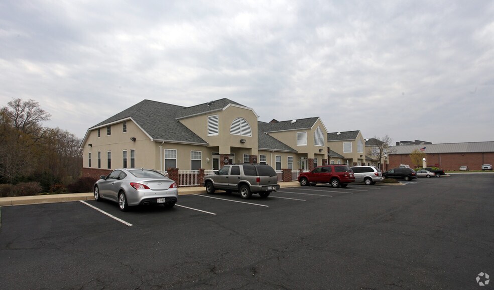 3140 W Ward Rd, Dunkirk, MD à louer - Photo du bâtiment - Image 1 de 10