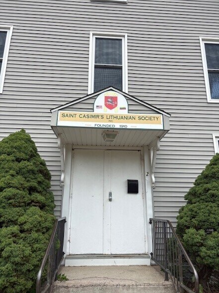 28 West St, Windsor, CT à louer - Photo du bâtiment - Image 2 de 7