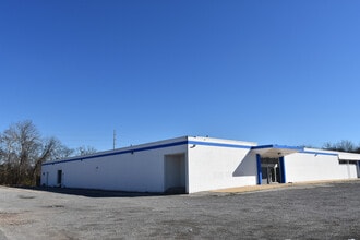2401 Carraway Blvd, Birmingham, AL for lease Building Photo- Image 1 of 11