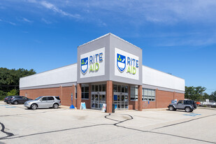 Former Rite Aid for Lease - Restaurant avec service au volant