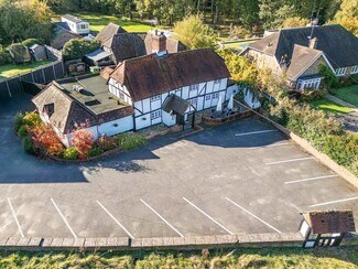 Plus de détails pour 125 Windsor Rd, Chobham - Commerce de détail à vendre