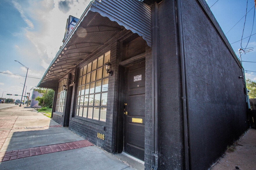 1808 19th St, Lubbock, TX for sale - Building Photo - Image 2 of 23