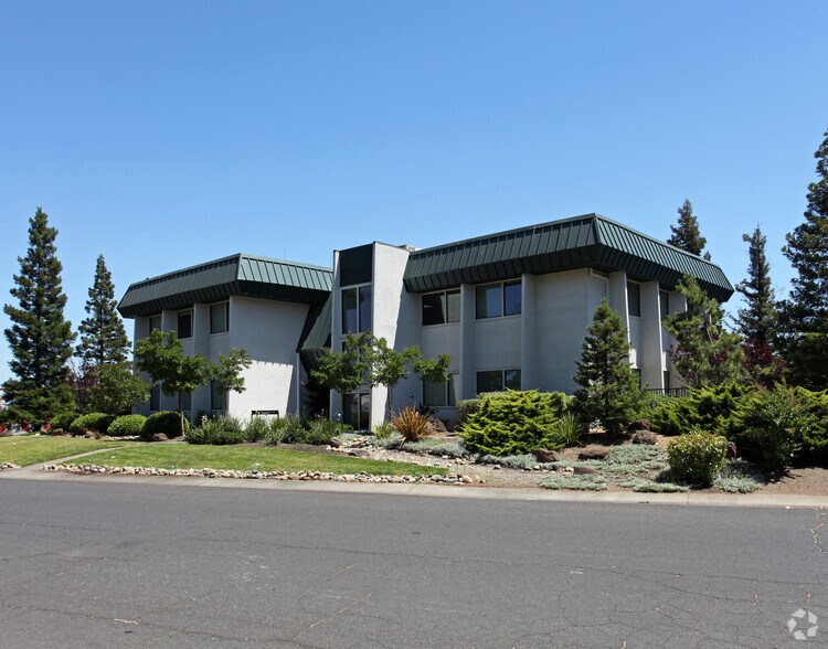 8160 Signal Ct, Sacramento, CA for lease - Primary Photo - Image 1 of 4
