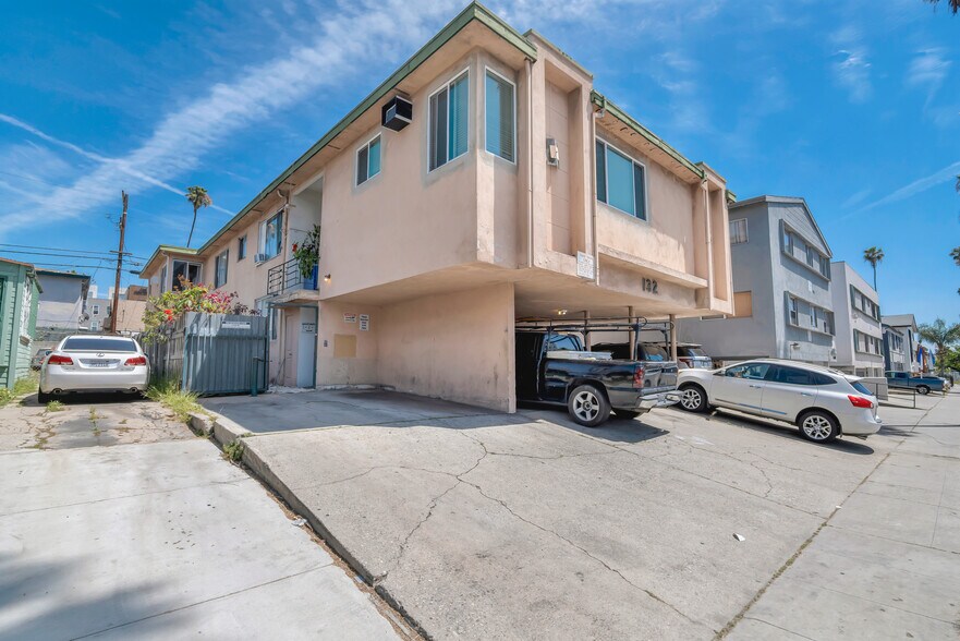 132 N Normandie Ave, Los Angeles, CA à vendre - Photo du bâtiment - Image 2 de 14